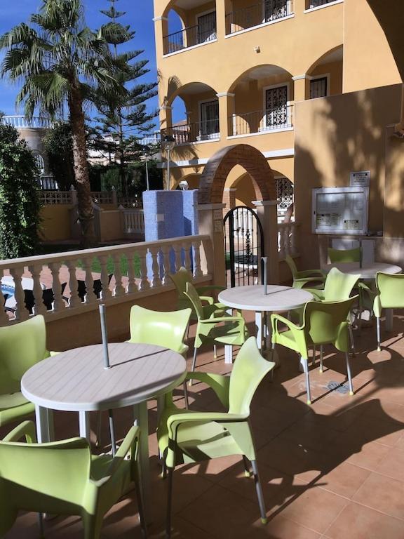 Top Floor Spacious Apartment With Roof Terrace Alicante Exteriör bild